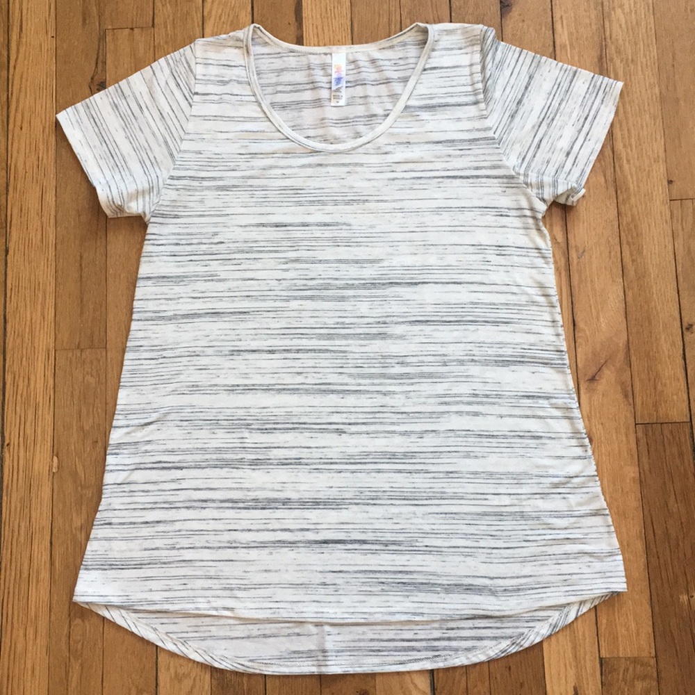 Lularoe Classic Tee